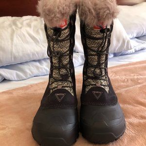 New- The North Face Winter Boots Size 6